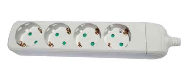 GRENUTTAG 4-VÄGS VIT JORDAD MED PETSKYDD. 230V. LKB